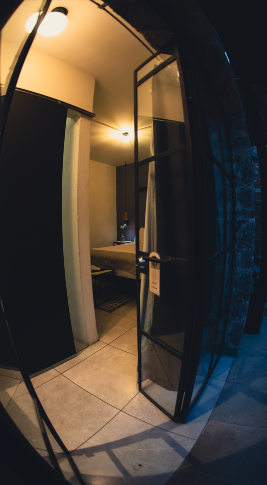 The Balcony - El Hotel SMA